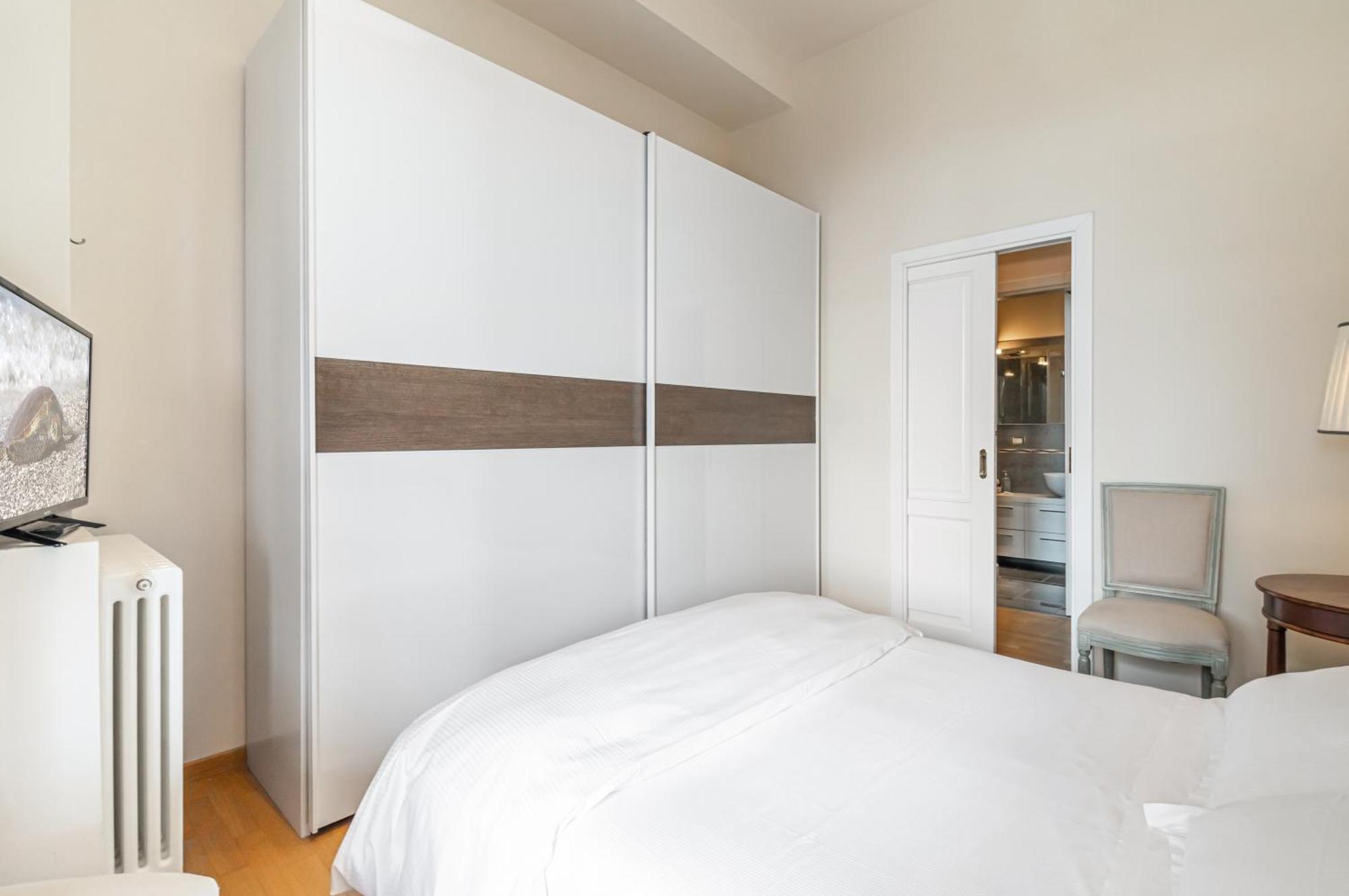 Porta Tufi Luxury Apartment With Private Parking! Siena Luaran gambar